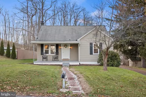 99 Saint Johns Rd, Birdsboro, PA 19508