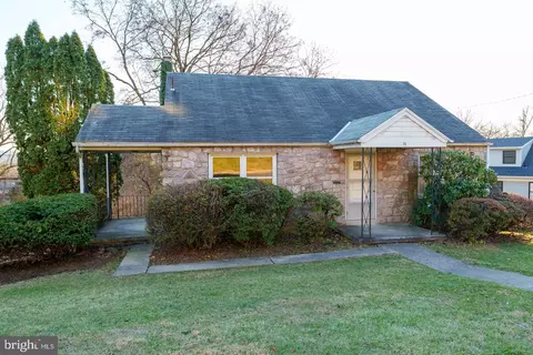 74 Wyomissing Hls, West Lawn, PA 19609