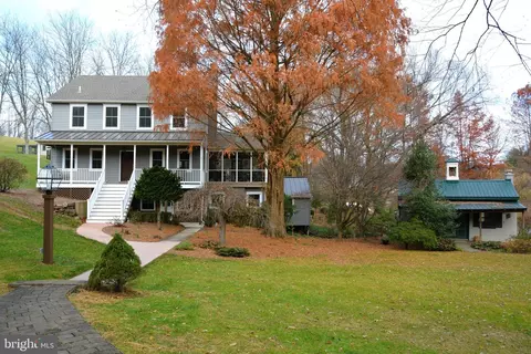 445 Imperial Dr, Mohnton, PA 19540