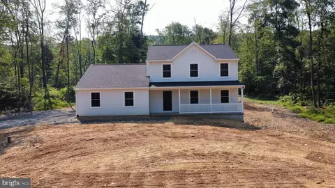 225 Lake Rd, Fleetwood, PA 19522