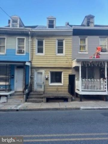 917 Cotton St, Reading, PA 19602