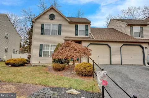 732 Maria, Reading, PA 19608