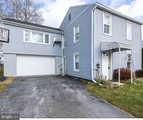 159 Spring Garden St, Leesport, PA 19533