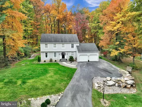 9 Weaver Rd, Reading, PA 19608