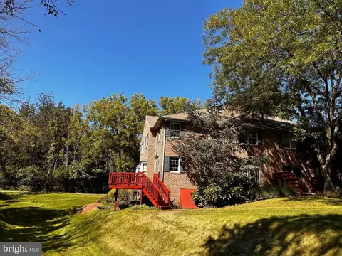 10 Windsor Ct, Reading, PA 19606 photo 4
