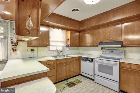 19 Tyrone Ave, Reading, PA 19607 photo 10