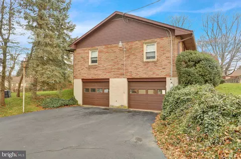 19 Tyrone Ave, Reading, PA 19607 photo 4