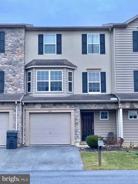 1012 Yarn Ct, Mohrsville, PA 19541