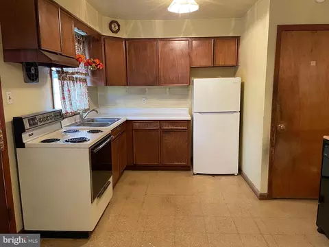 467 Gelsinger Rd, Reading, PA 19608 photo 5