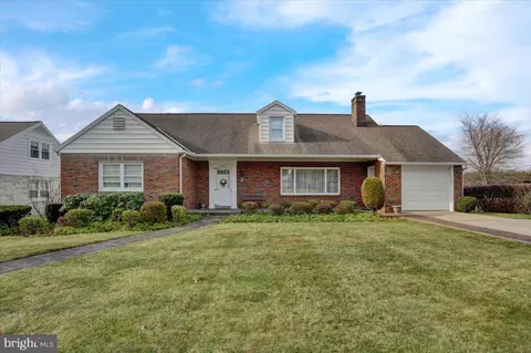 1926 Palm St, Reading, PA 19604