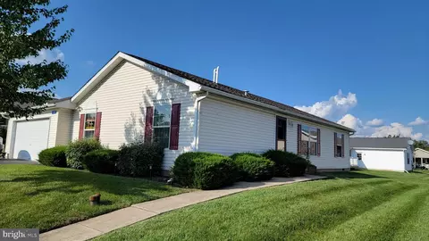 23 Middlemarch Rd, Douglassville, PA 19518