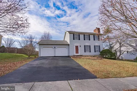 100 Hoch Ave, Topton, PA 19562