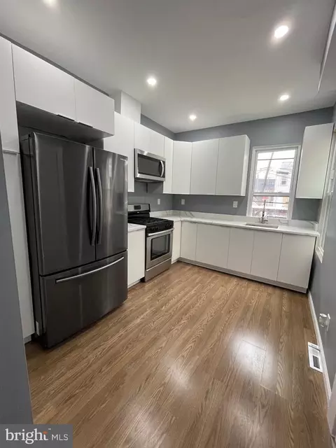 351 N Front St, Reading, PA 19601 photo 25