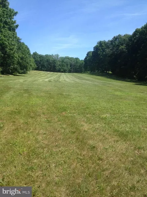 957 Fabers Rd, Reading, PA 19606