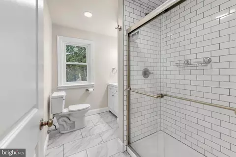 Bath - 428 Oley St, Reading, PA 19610 photo 1 of 4