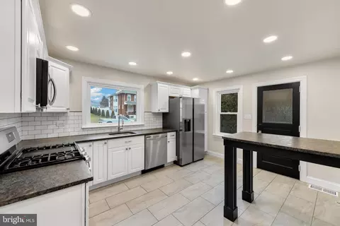 Kitchen - 428 Oley St, Reading, PA 19610 photo 2 of 3