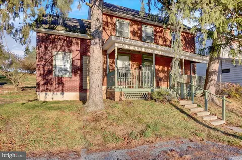 1803 Weavertown Rd, Douglassville, PA 19518