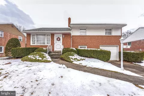18 Wingert Rd, Reading, PA 19610 photo 2
