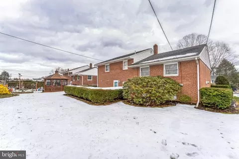 18 Wingert Rd, Reading, PA 19610 photo 4