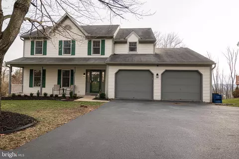 5 Longview Dr, Birdsboro, PA 19508