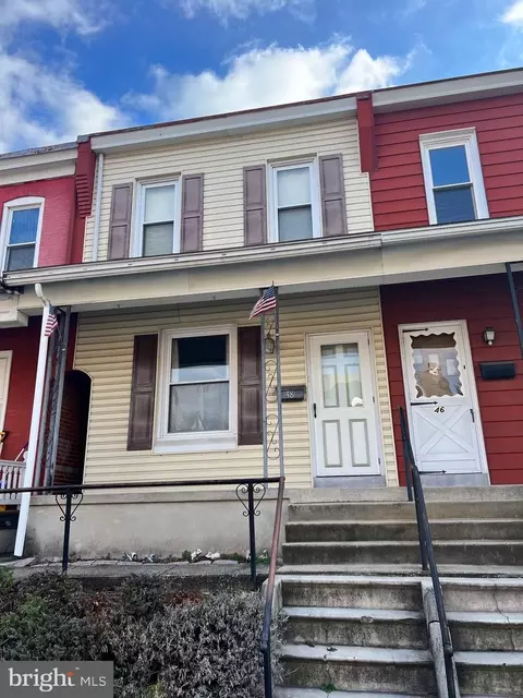 48 E Locust St, Fleetwood, PA 19522