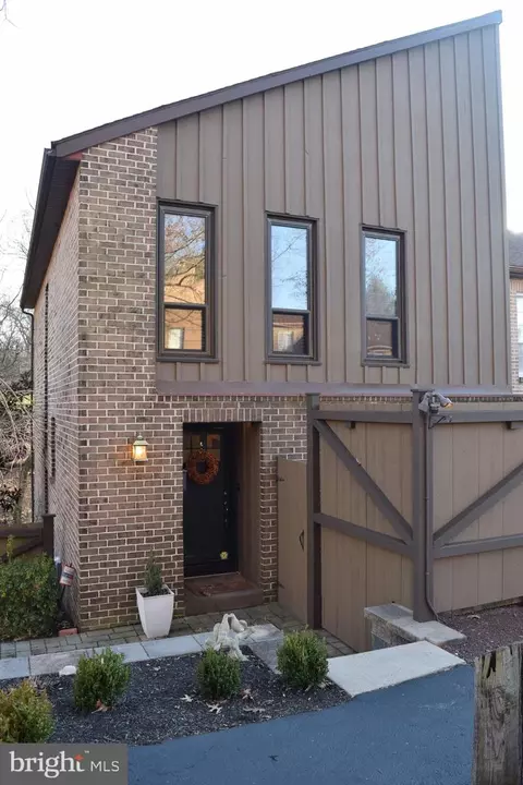 101 Burning Tree Ln, Reading, PA 19607