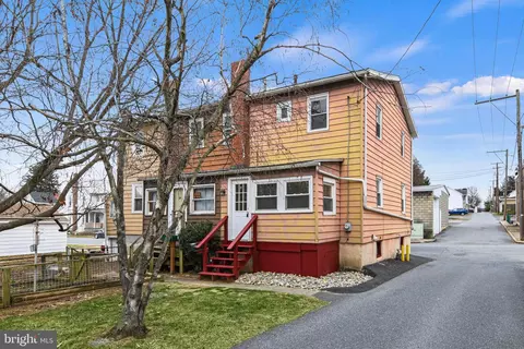 28 Franklin St, Shillington, PA 19607
