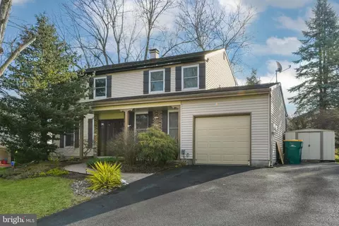 25 Matthew Dr, Reading, PA 19608