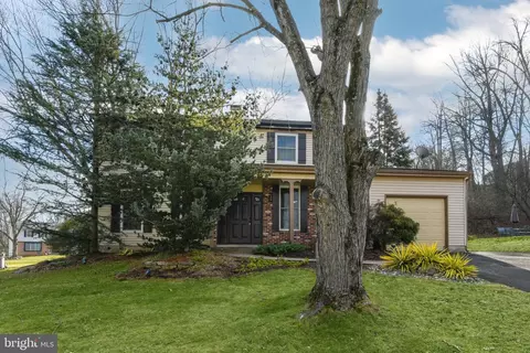 25 Matthew Dr, Reading, PA 19608 photo 4