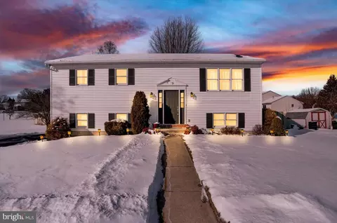 409 Leesport Ave, Leesport, PA 19533