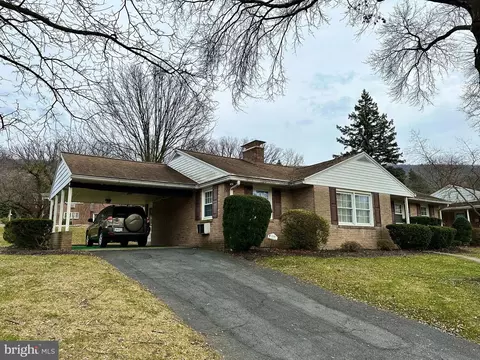 1945 N 17th St, Reading, PA 19604