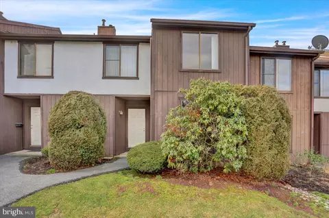 33 4 Wister Way, Reading, PA 19606