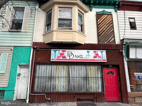 209 N 9th St, Reading, PA 19601