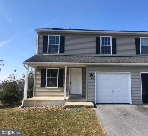 1024 Alexander Dr, Temple, PA 19560