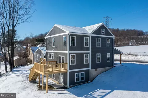 5471 Oley Turnpike Rd, Reading, PA 19606