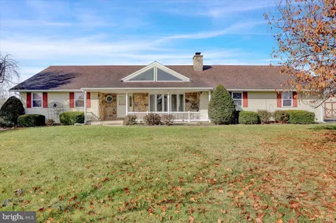 325 Spring Rd, Bernville, PA 19506