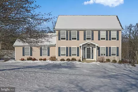 4 Spangler Dr, Bernville, PA 19506