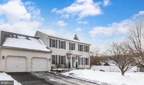407 Unami Dr, Reading, PA 19608 photo 3