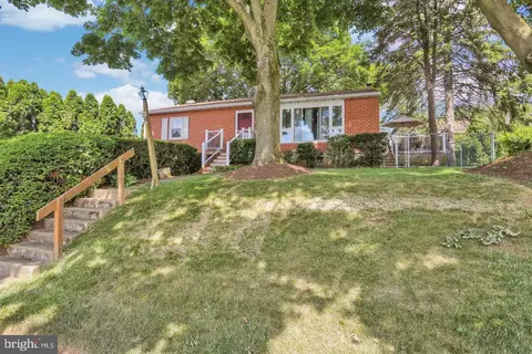1615 Commonwealth Blvd, Reading, PA 19607