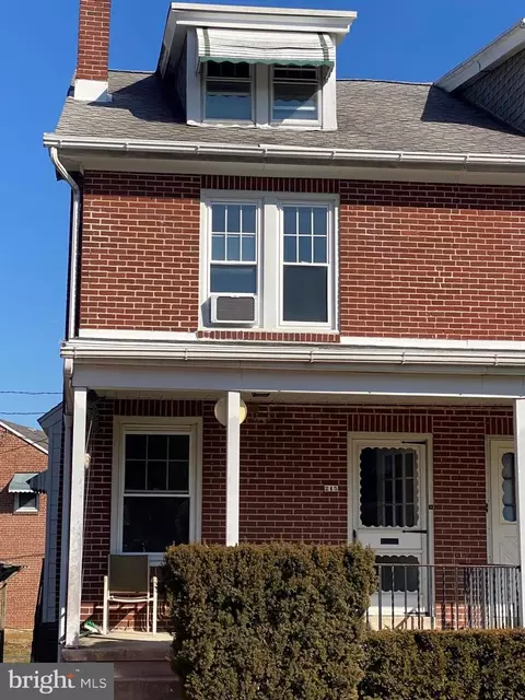 215 Amherst Ave, Reading, PA 19609