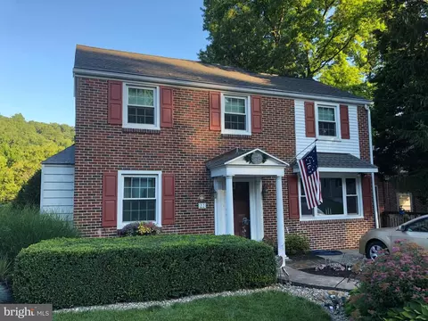 22 E 34th St, Reading, PA 19606