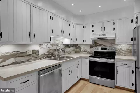 Kitchen - 235 New Castle Dr, Reading, PA 19607 photo 3 of 5