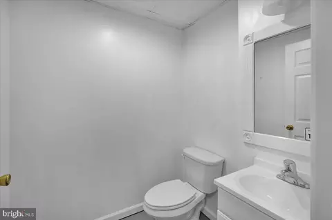 Bath - 235 New Castle Dr, Reading, PA 19607 photo 3 of 5