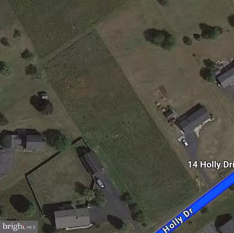 14 Holly Drive, Hamburg, PA 19526