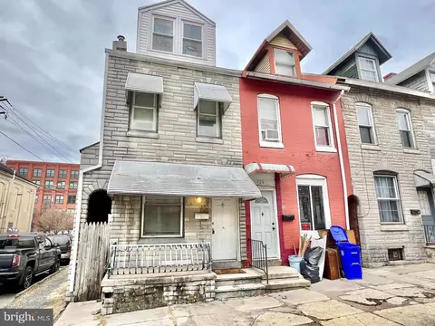 724 Lance Pl, Reading, PA 19604 photo 3