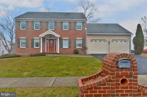 249 Keats Dr, Sinking Spring, PA 19608