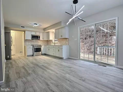 230 Bainbridge Cir, Reading, PA 19608 photo 14