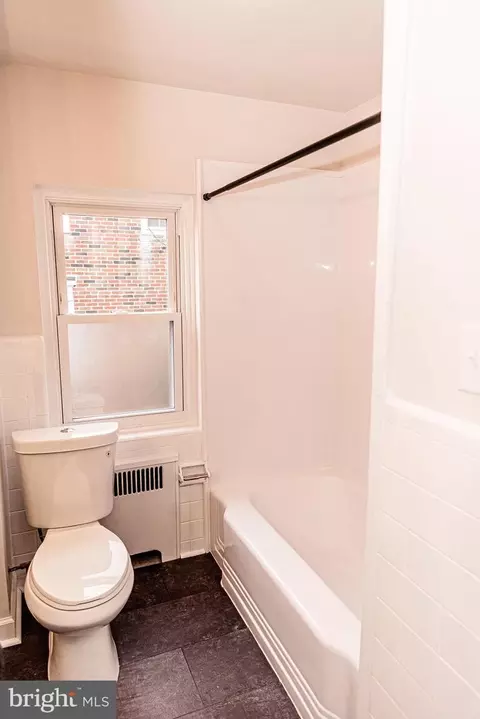 Bath - 8 High St, Reading, PA 19606 photo 1 of 3