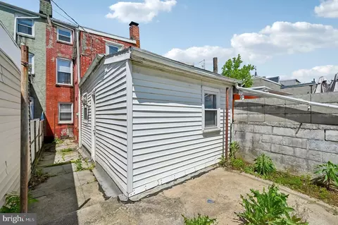 516 Laurel St, Reading, PA 19602 photo 17