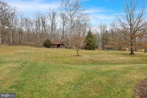 Exterior - 3535 Pine Ave, Reading, PA 19606 photo 7 of 11